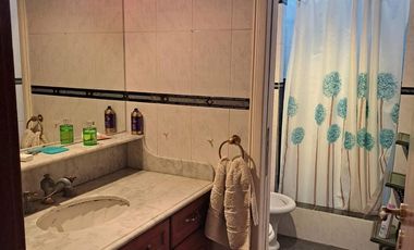 CASA ADROGUE 7 AMBIENTES DE CATEGORIA