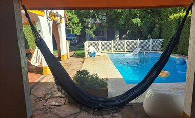 CASA ADROGUE 7 AMBIENTES DE CATEGORIA