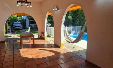 CASA ADROGUE 7 AMBIENTES DE CATEGORIA