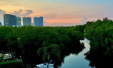 CASA VILLA CANCUN 4 recamaras Frente a Laguna - ZONA HOTELERA