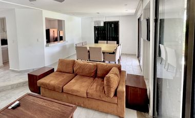 CASA VILLA CANCUN 4 recamaras Frente a Laguna - ZONA HOTELERA