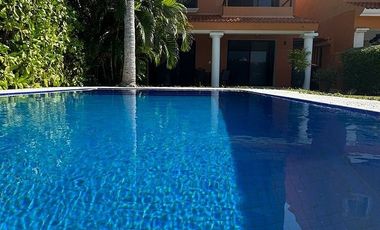 CASA VILLA CANCUN 4 recamaras Frente a Laguna - ZONA HOTELERA