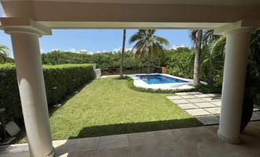 CASA VILLA CANCUN 4 recamaras Frente a Laguna - ZONA HOTELERA