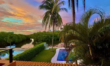 CASA VILLA CANCUN 4 recamaras Frente a Laguna - ZONA HOTELERA