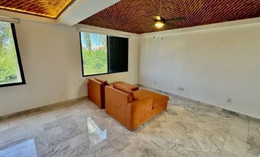 CASA VILLA CANCUN 4 recamaras Frente a Laguna - ZONA HOTELERA