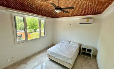 CASA VILLA CANCUN 4 recamaras Frente a Laguna - ZONA HOTELERA