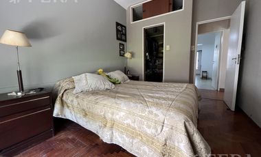 Venta casa 4 ambientes con cochera y piscina en Wilde