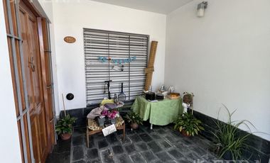 Venta casa 4 ambientes con cochera y piscina en Wilde