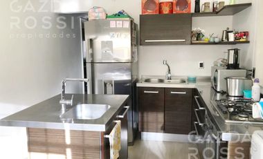 VENTA - casa con jardín en Monte Grande