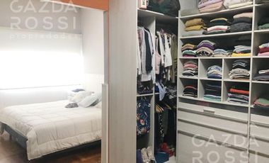 VENTA - casa con jardín en Monte Grande