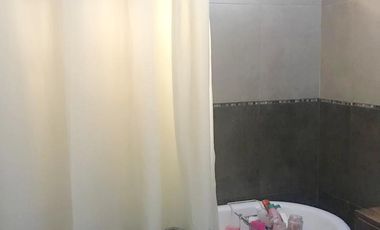 VENTA - casa con jardín en Monte Grande