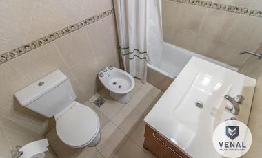 Departamento Venta 2amb luminosos balcón al frente, escritorio baulera, segundo piso x escalera