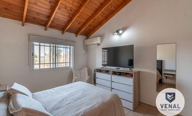Departamento Venta 2amb luminosos balcón al frente, escritorio baulera, segundo piso x escalera