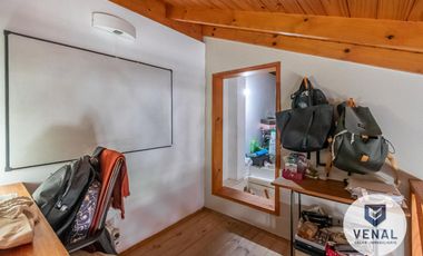 Departamento Venta 2amb luminosos balcón al frente, escritorio baulera, segundo piso x escalera