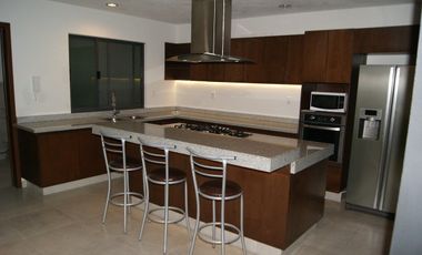 Se Renta Casa Seminueva en Lomas Punta Del Este