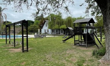 CASA 4 AMBIENTES EN VENTA, BARRIO MONET,  LOS CARDALES