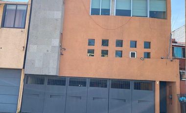 Casa en Venta,  Lomas Verdes, 5 Recamaras