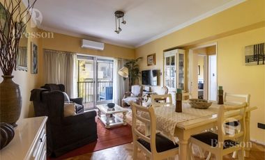 Departamento en  venta de 3 ambientes mas dependencia con cochera en French y Aguero