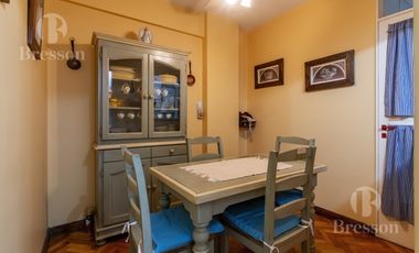 Departamento en  venta de 3 ambientes mas dependencia con cochera en French y Aguero