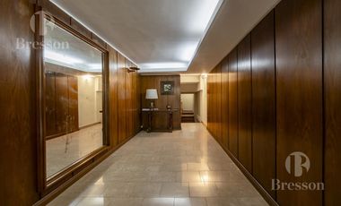 Departamento en  venta de 3 ambientes mas dependencia con cochera en French y Aguero