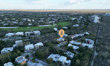 En renta casa con paneles solares en la privada Kutz, en el Yucatán Country Club