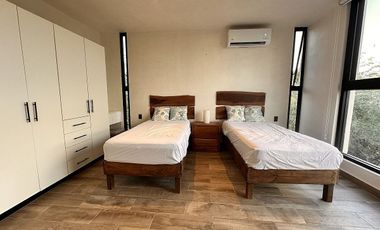 En renta casa con paneles solares en la privada Kutz, en el Yucatán Country Club