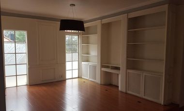 CASA EN VENTA EN LAS LOMAS DE CHAPULTEPEC.