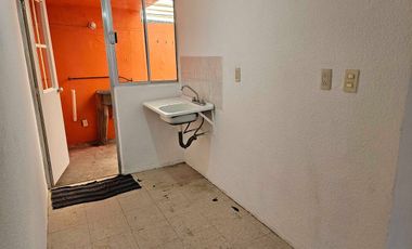 VENDO CASA DÚPLEX PLANTA BAJA EN REAL DEL BOSQUE, TULTITLÁN. EDO MEX.