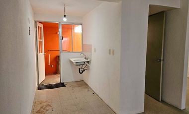 VENDO CASA DÚPLEX PLANTA BAJA EN REAL DEL BOSQUE, TULTITLÁN. EDO MEX.