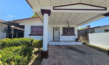 Alquiler de casa amoblada en Villa Dorada, Chitré