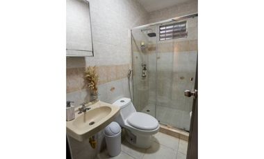 ALQUILER DE HERMOSA CASA DE 225M2 EN EL CRISOL A.Q.