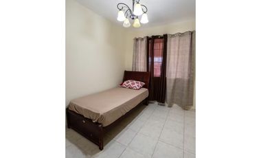 ALQUILER DE HERMOSA CASA DE 225M2 EN EL CRISOL A.Q.