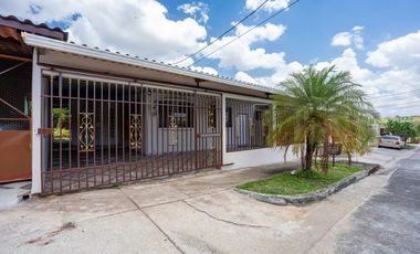 ALQUILER DE HERMOSA CASA DE 225M2 EN EL CRISOL A.Q.