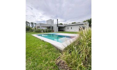 Casa 3 Dormitorios, Barrio privado Catalinas Country