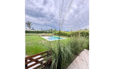 Casa 3 Dormitorios, Barrio privado Catalinas Country