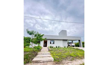 Casa 3 Dormitorios, Barrio privado Catalinas Country