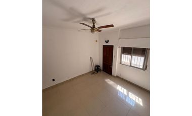 Oportunidad Dúplex 3 amb. Castelar  Apto crédito Nación.