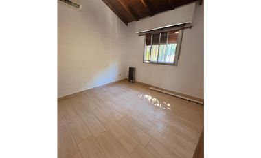 Oportunidad Dúplex 3 amb. Castelar  Apto crédito Nación.