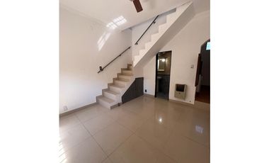 Oportunidad Dúplex 3 amb. Castelar  Apto crédito Nación.