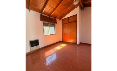 Oportunidad Dúplex 3 amb. Castelar  Apto crédito Nación.