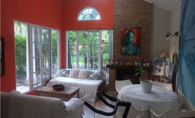 CASA EN VENTA – ZONA MAIPÚ / RUTA 12