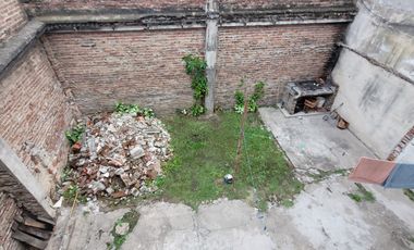 Amplia Casa en venta 2 plantas, c/4 dormitorios, 2 baños, PATIO.  Ciudad Rosario