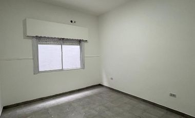 Departamento Tipo Casa en alquiler en Lanus Este