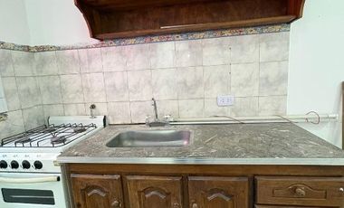 Departamento Tipo Casa en alquiler en Lanus Este