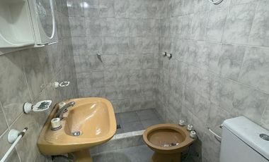 Departamento Tipo Casa en alquiler en Lanus Este