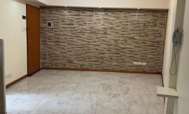 2 AMBIENTES CON PATIO RECICLADO PLANTA BAJA