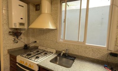 2 AMBIENTES CON PATIO RECICLADO PLANTA BAJA