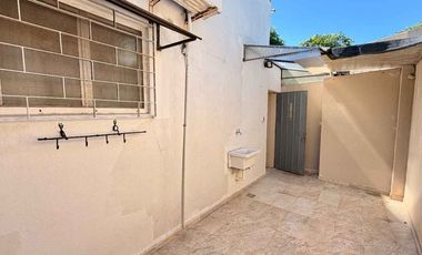 SE VENDE CASA CON PILETA + DPTO INTERNO