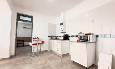 SE VENDE CASA CON PILETA + DPTO INTERNO