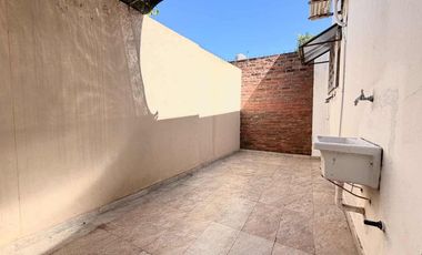 SE VENDE CASA CON PILETA + DPTO INTERNO